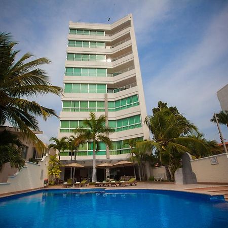 Banderas Suites Бусериас Экстерьер фото