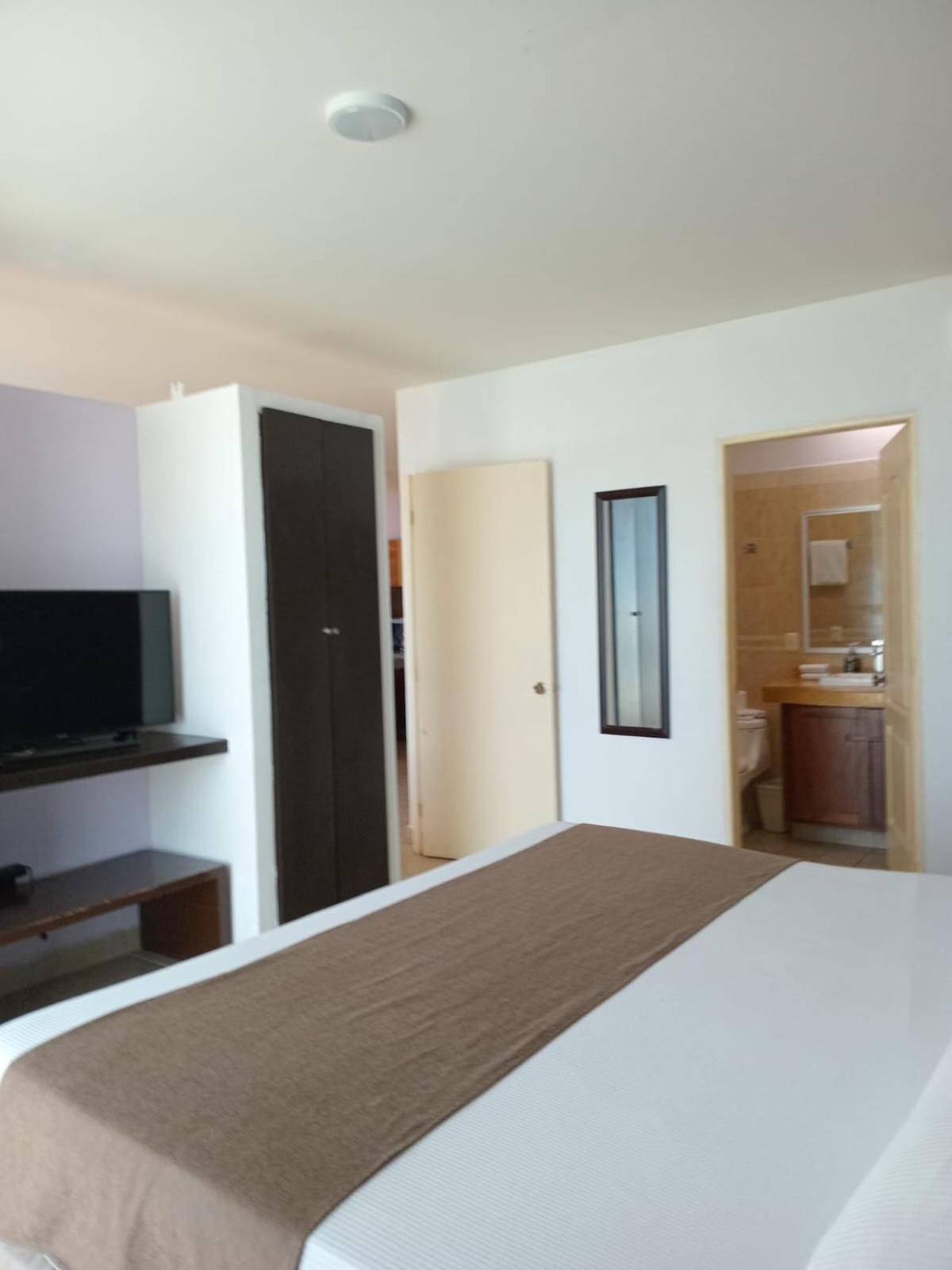 Banderas Suites Бусериас Экстерьер фото