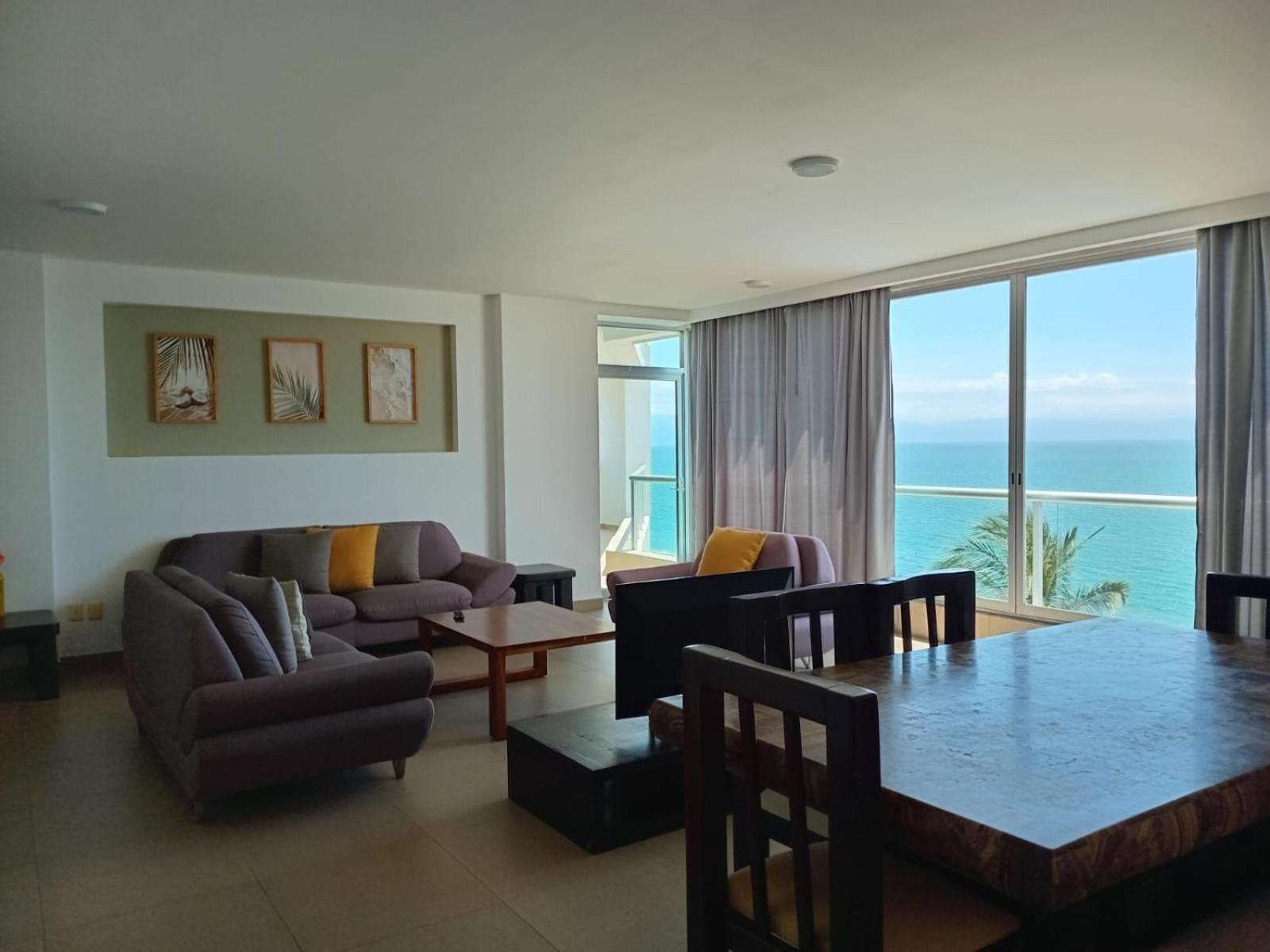 Banderas Suites Бусериас Экстерьер фото