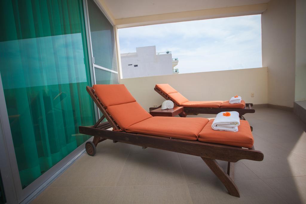 Banderas Suites Бусериас Экстерьер фото